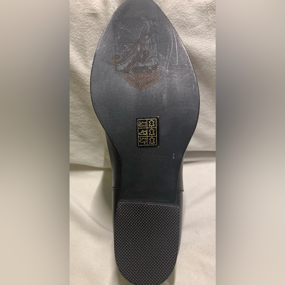 Free People Charm Double V Ankle Boots Black Leather size EU 38.5 / US 8 NWOB - Picture 8 of 10